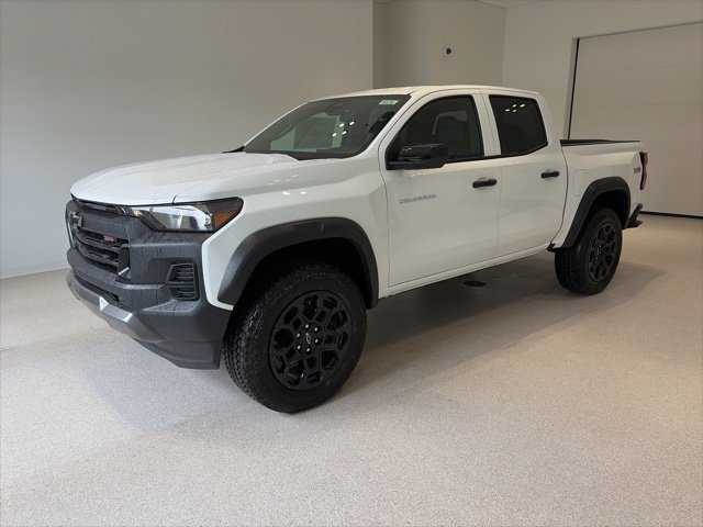 New 2026 Summit White Chevrolet Trail Boss image 3
