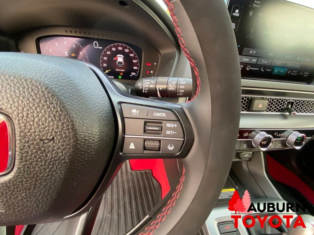 Used 2023  Honda  image 36