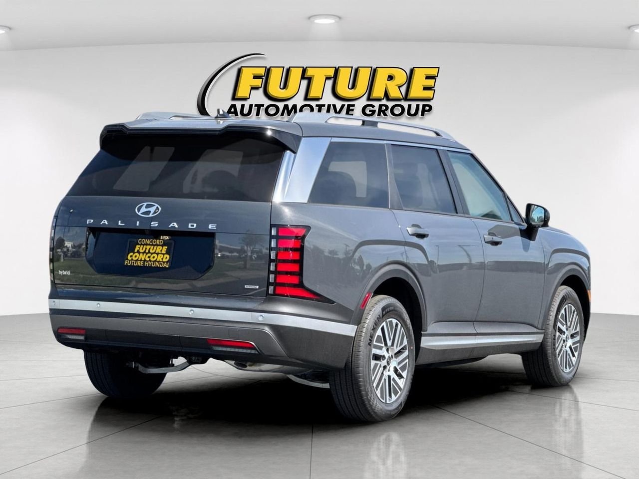 New 2026 Gray Hyundai SEL 8P image 3