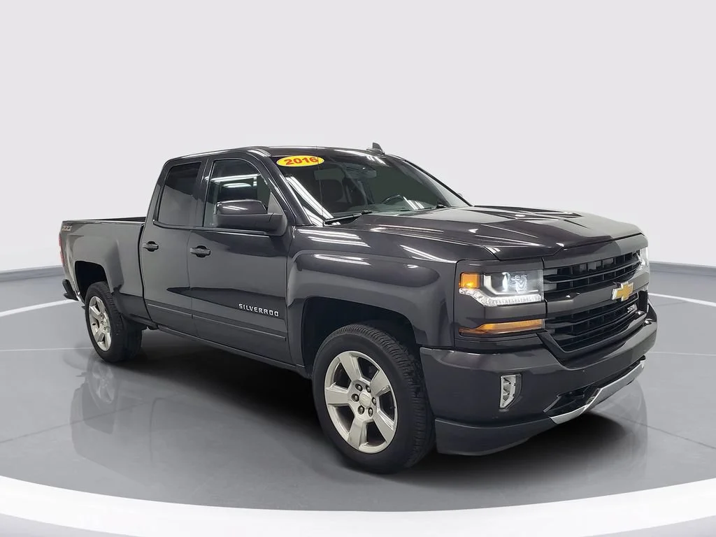 Used 2016 TUNGSTEN METALLIC Chevrolet LT image 2