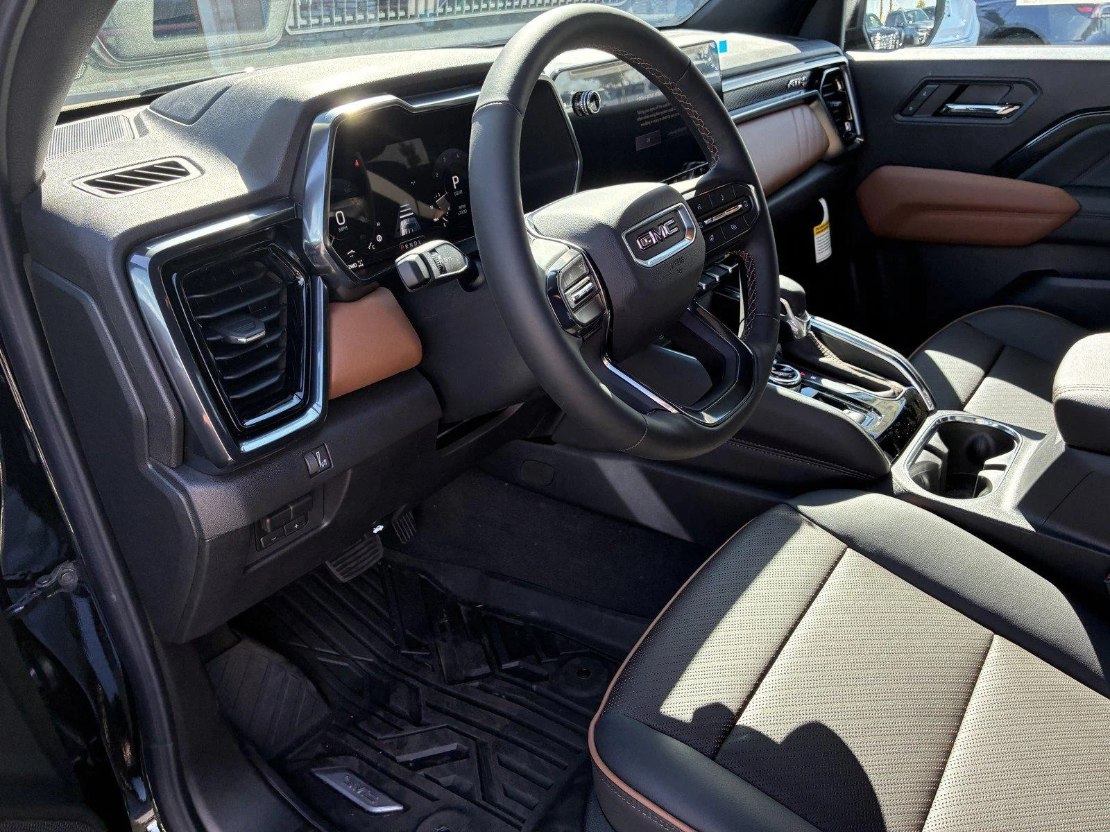 2026 GMC Canyon AT4 - Photo 21