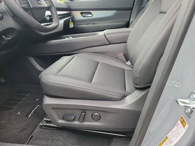 New 2027 Boulder Gray Pearl / Super Black Two-tone Nissan Dark Armor image 14