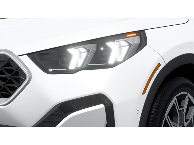 New 2026 Mineral White Metallic BMW xDrive28i image 6