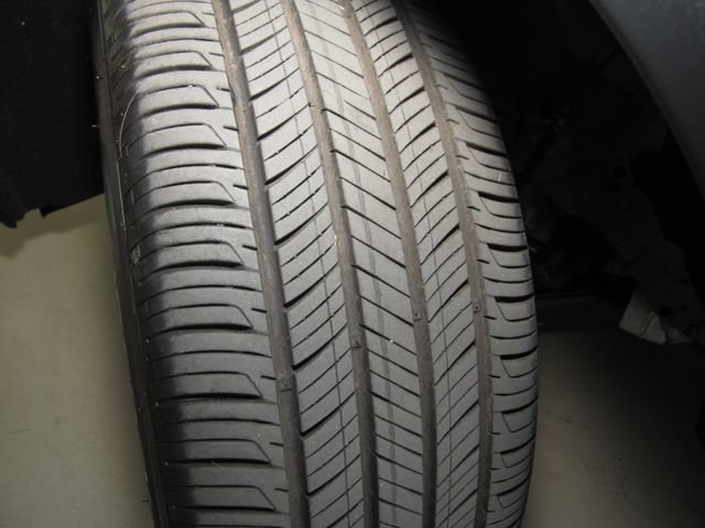 Certified Used 2025 Lunar Silver Metallic Honda LX image 54