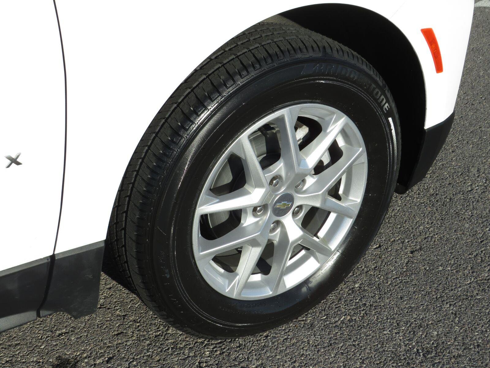 Used 2024 Summit White Chevrolet LS image 11