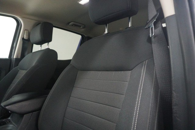 Used 2019 Magnetic Metallic Ford LARIAT image 17