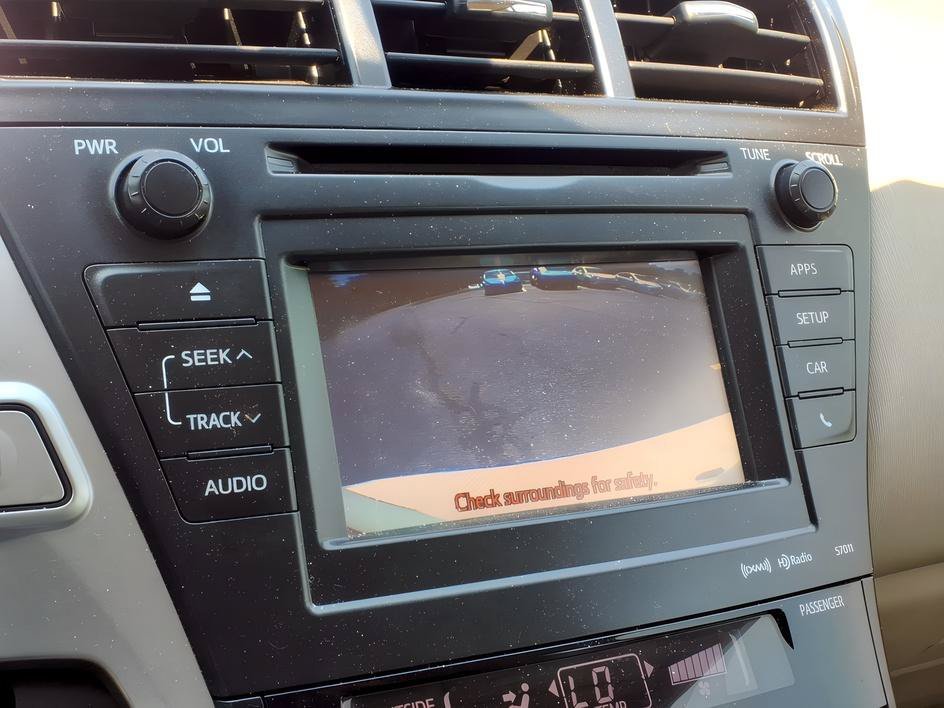 Used 2012 Blizzard Pearl Toyota Five image 17