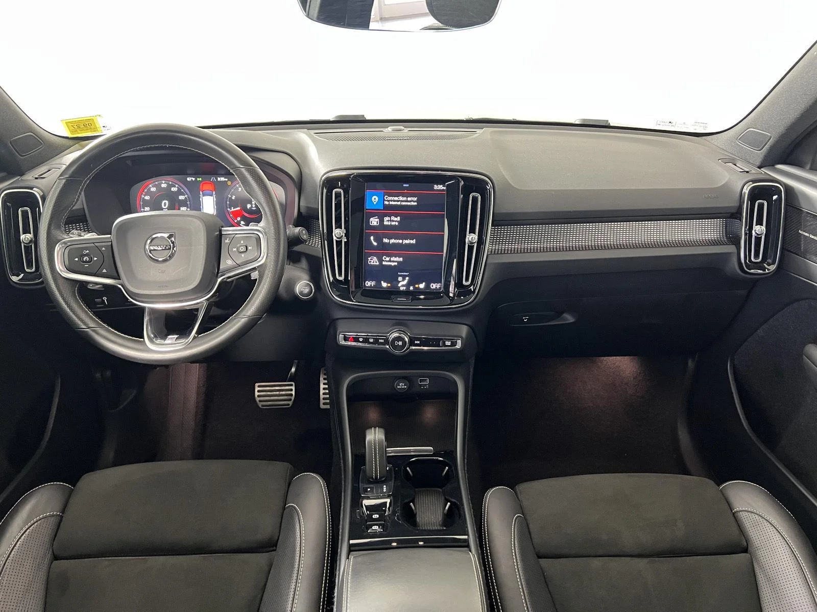 Used 2019 Gy Volvo R-Design image 27