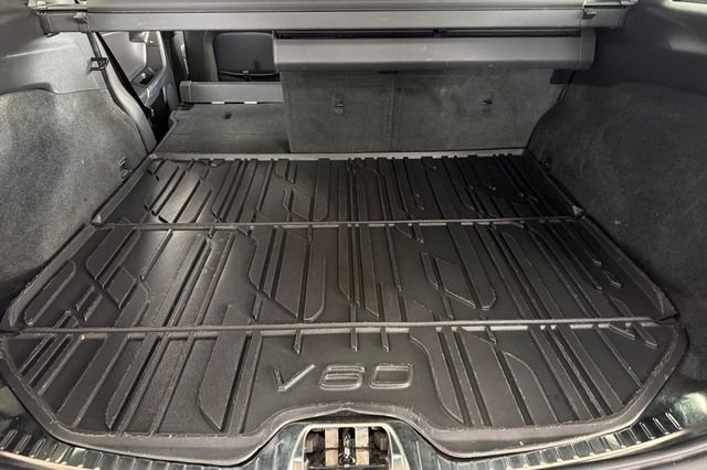 Used 2015 Gray Metallic Volvo T5 Premier image 21