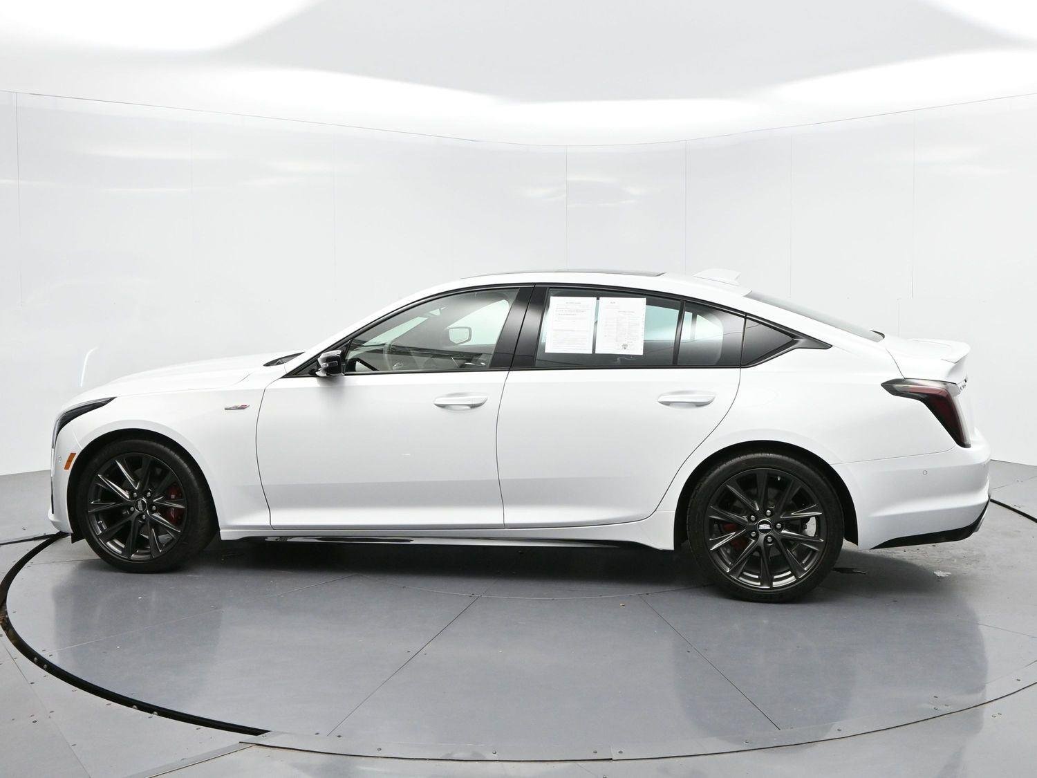 Used 2025 Summit White Cadillac V-Series image 5
