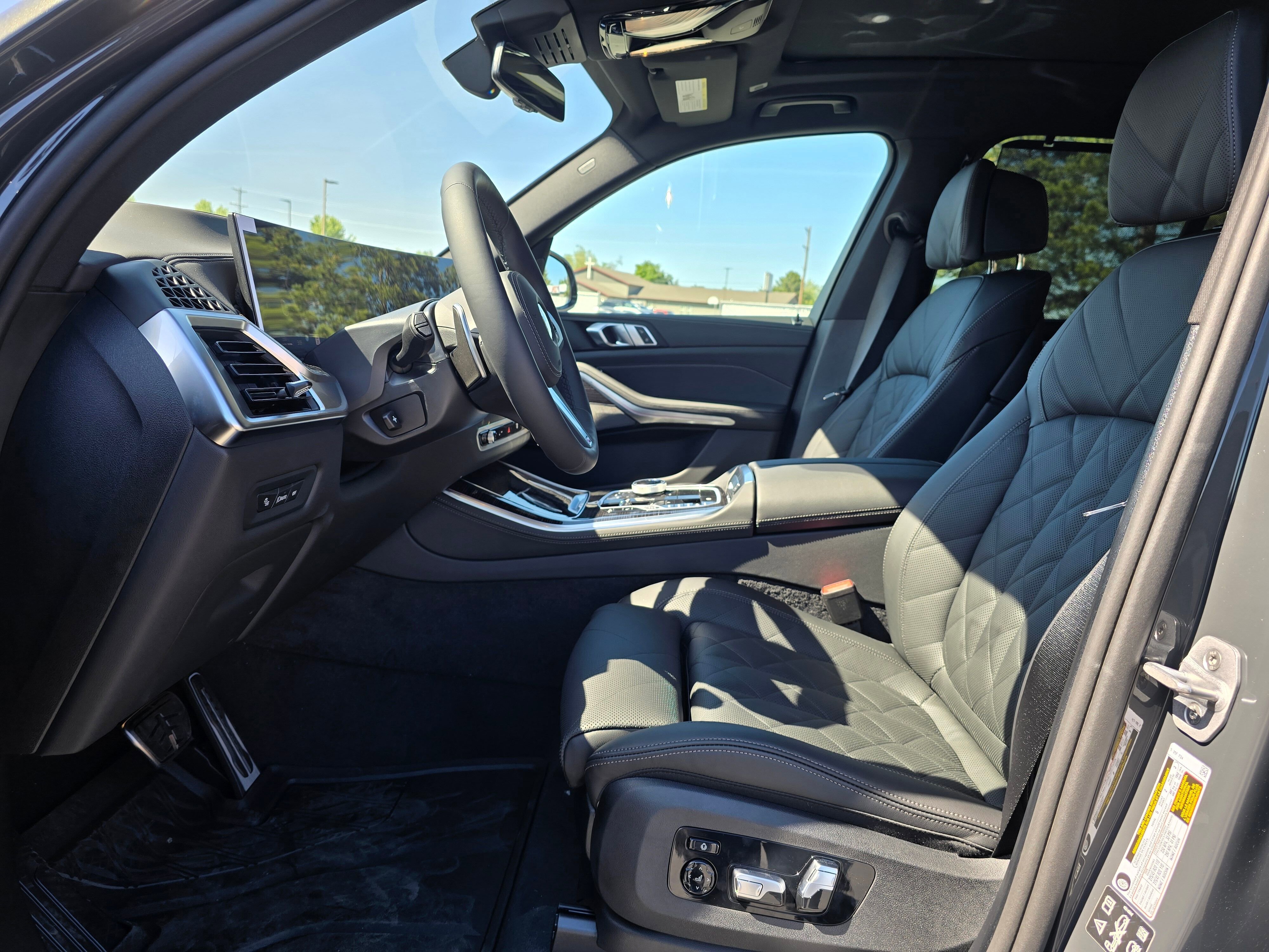 New 2026 Dravit Grey Metallic BMW xDrive40i image 43