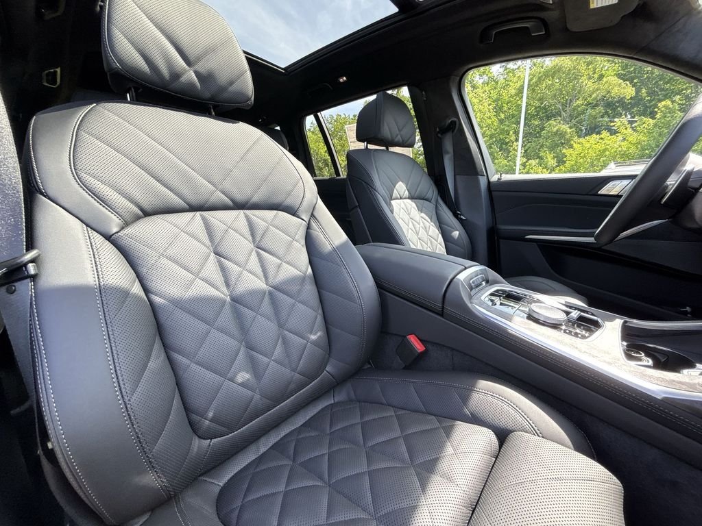 New 2027 Alpine White BMW xDrive40i image 28
