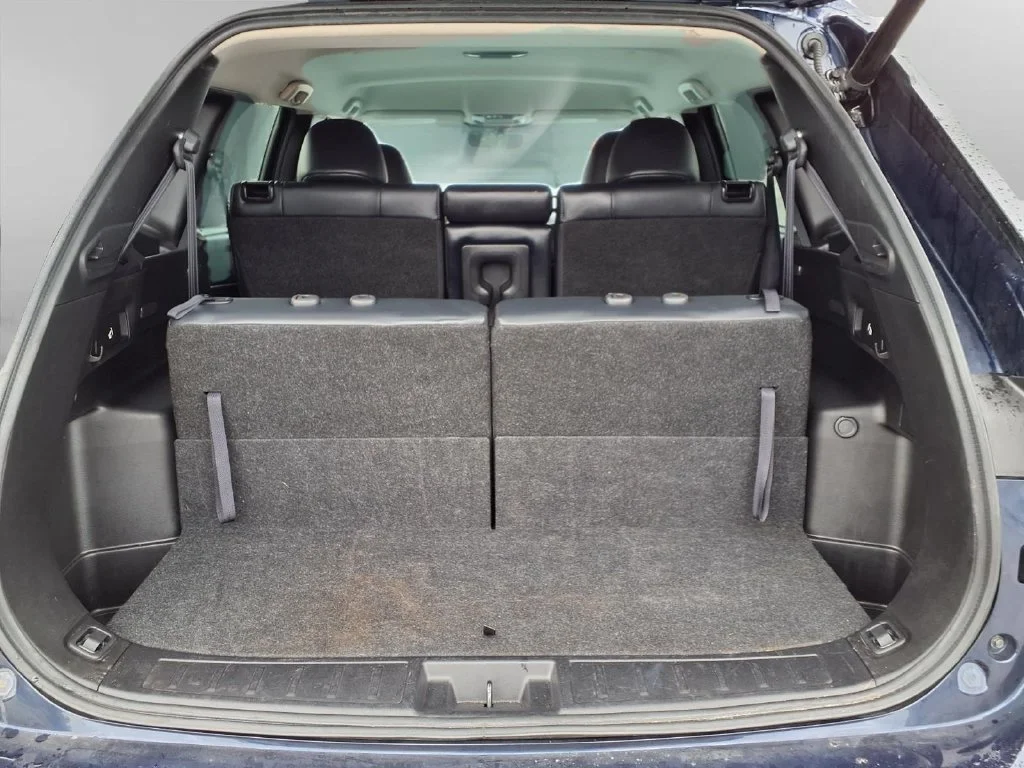 Used 2025 Black Mitsubishi  image 27