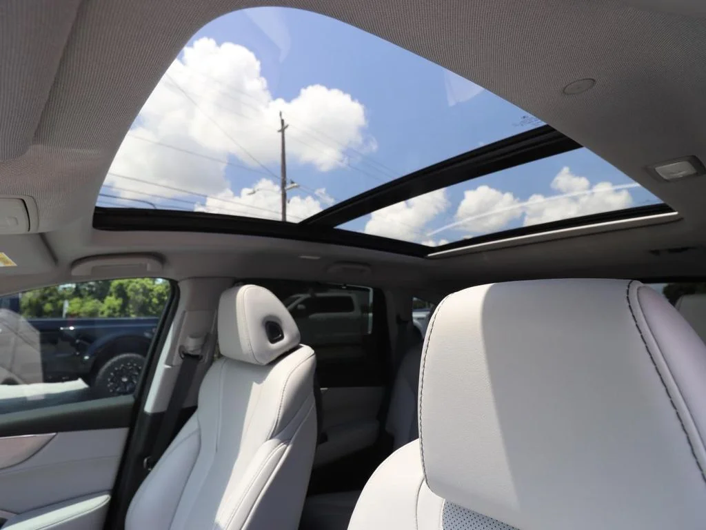 Used 2023 Silver Acura Technology image 4