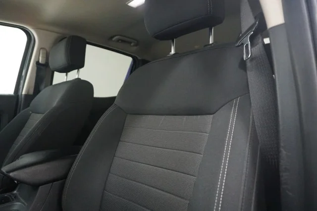 Used 2019 Magnetic Metallic Ford LARIAT image 17