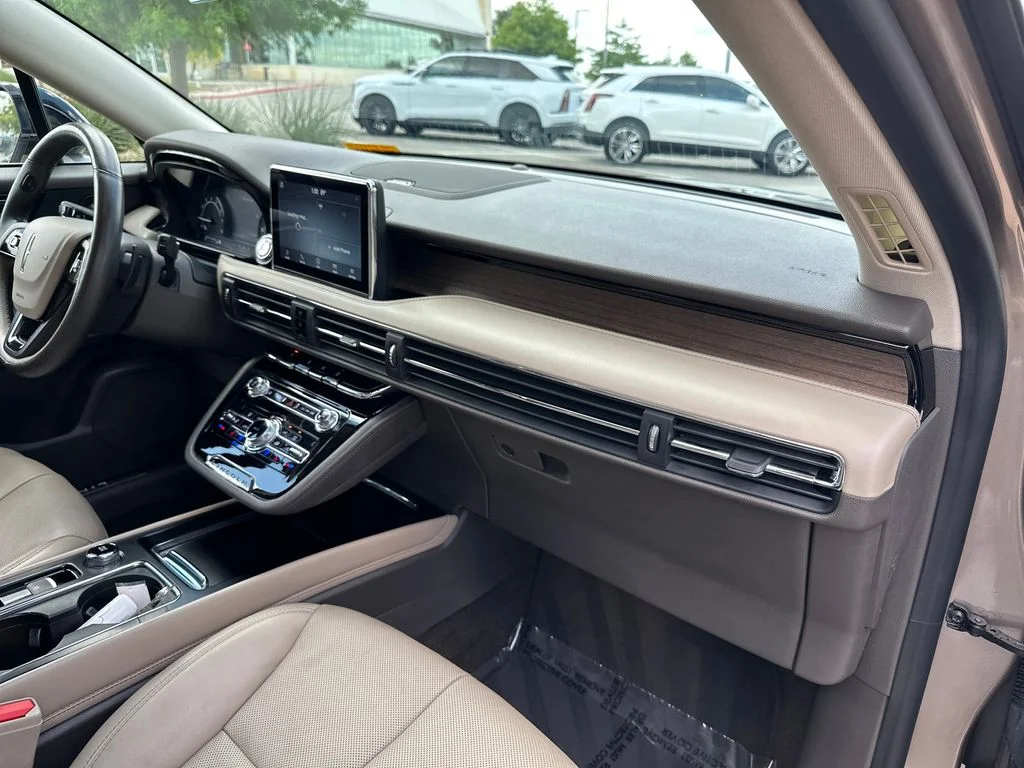 Used 2020 Brown Lincoln Reserve image 36