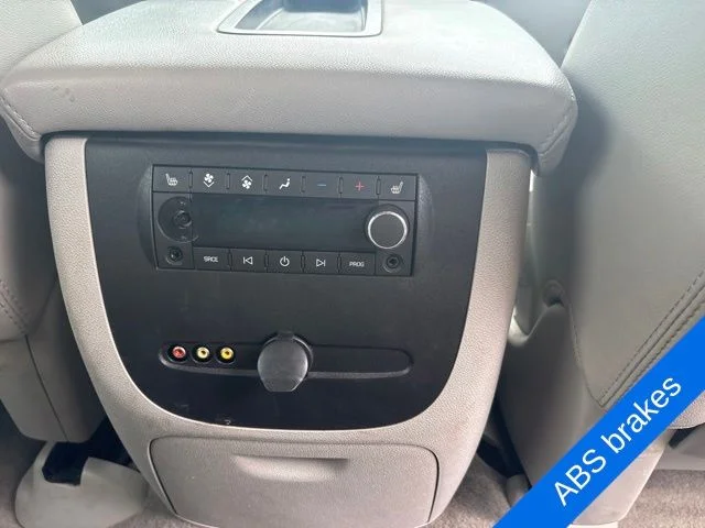 Used 2014 White Diamond Clearcoat GMC SLT 1500 image 16