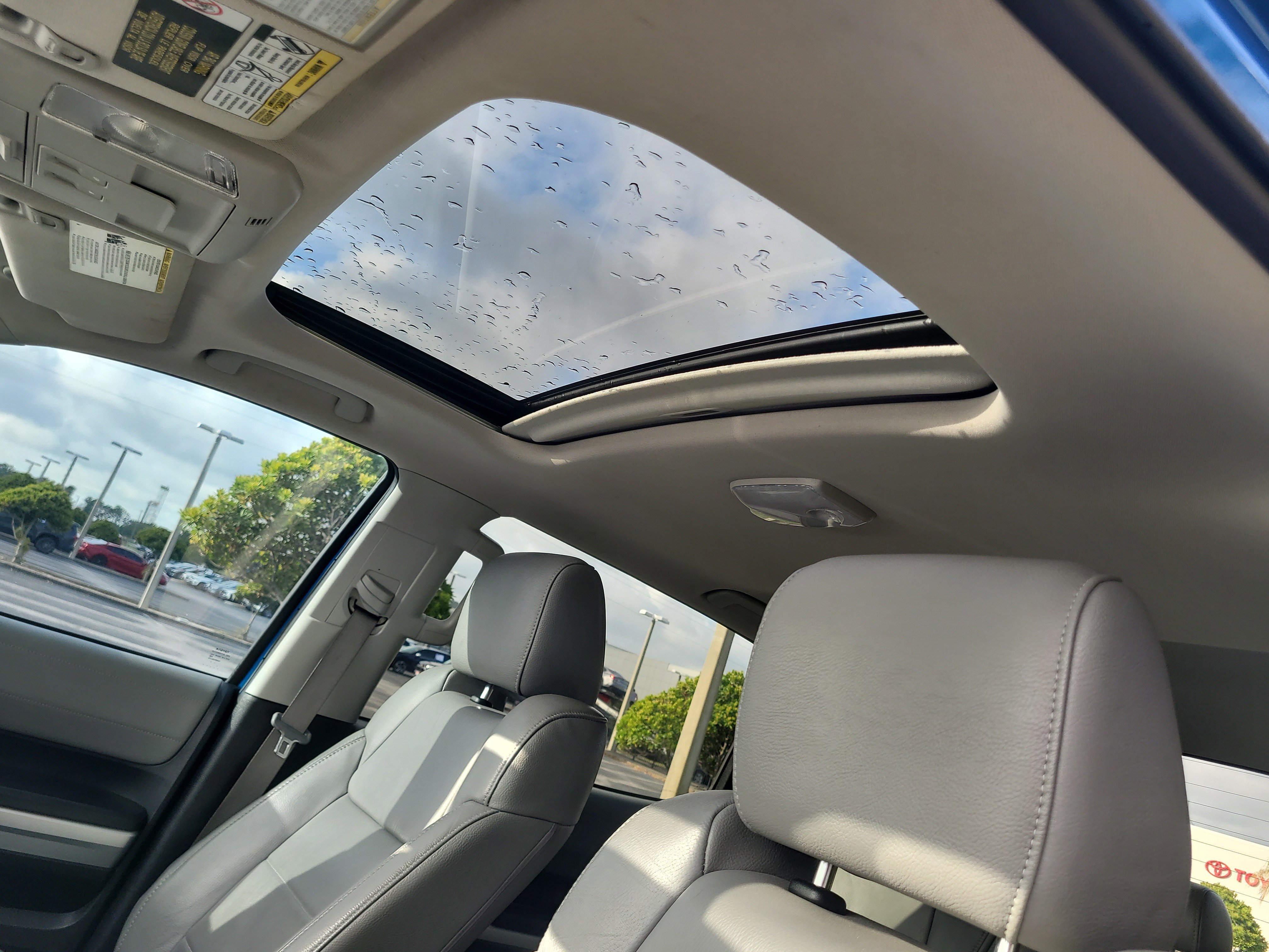 Used 2016 Blazing Blue Toyota LTD image 23