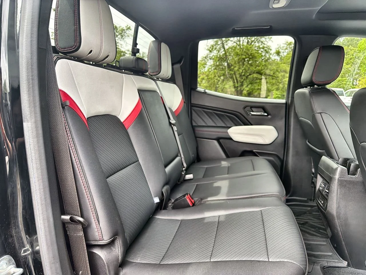 Used 2024 Onyx Black GMC AT4X image 22