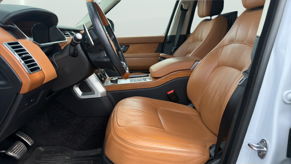 Used 2020 Fuji White Land Rover Autobiography image 15