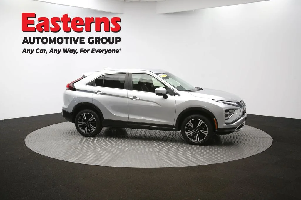Used 2024 Silver Mitsubishi SE image 44