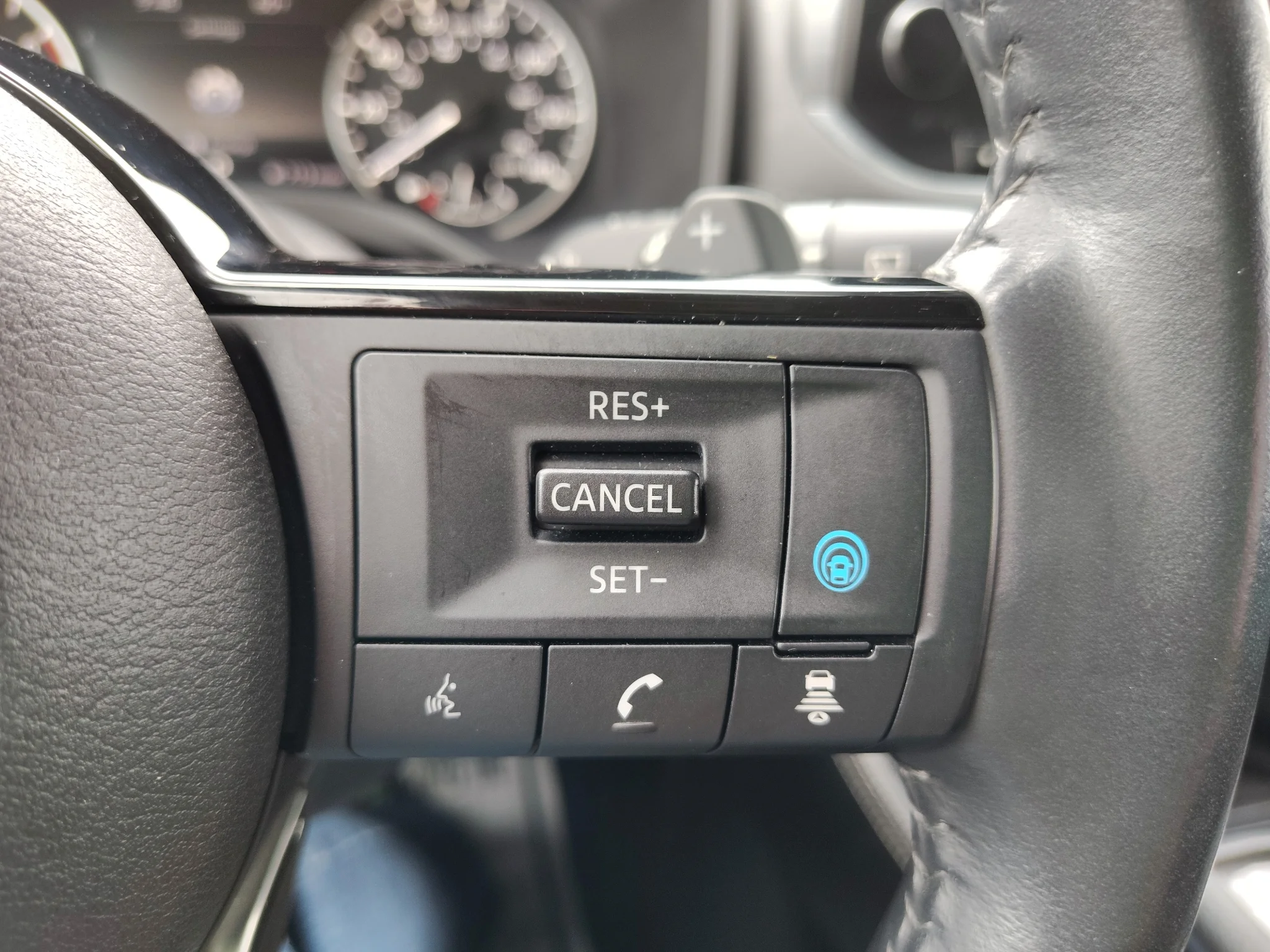 Used 2023 Black Nissan SL image 19
