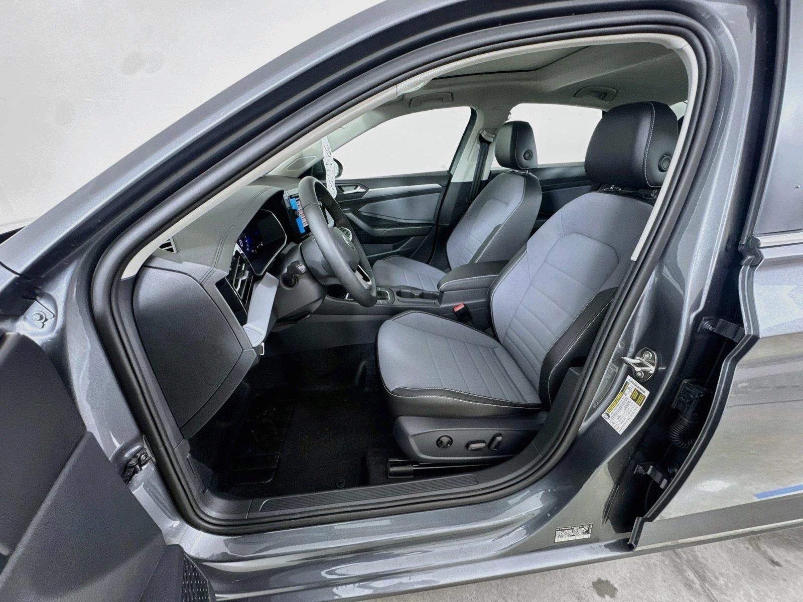 New 2027 GRAY Volkswagen SE image 20