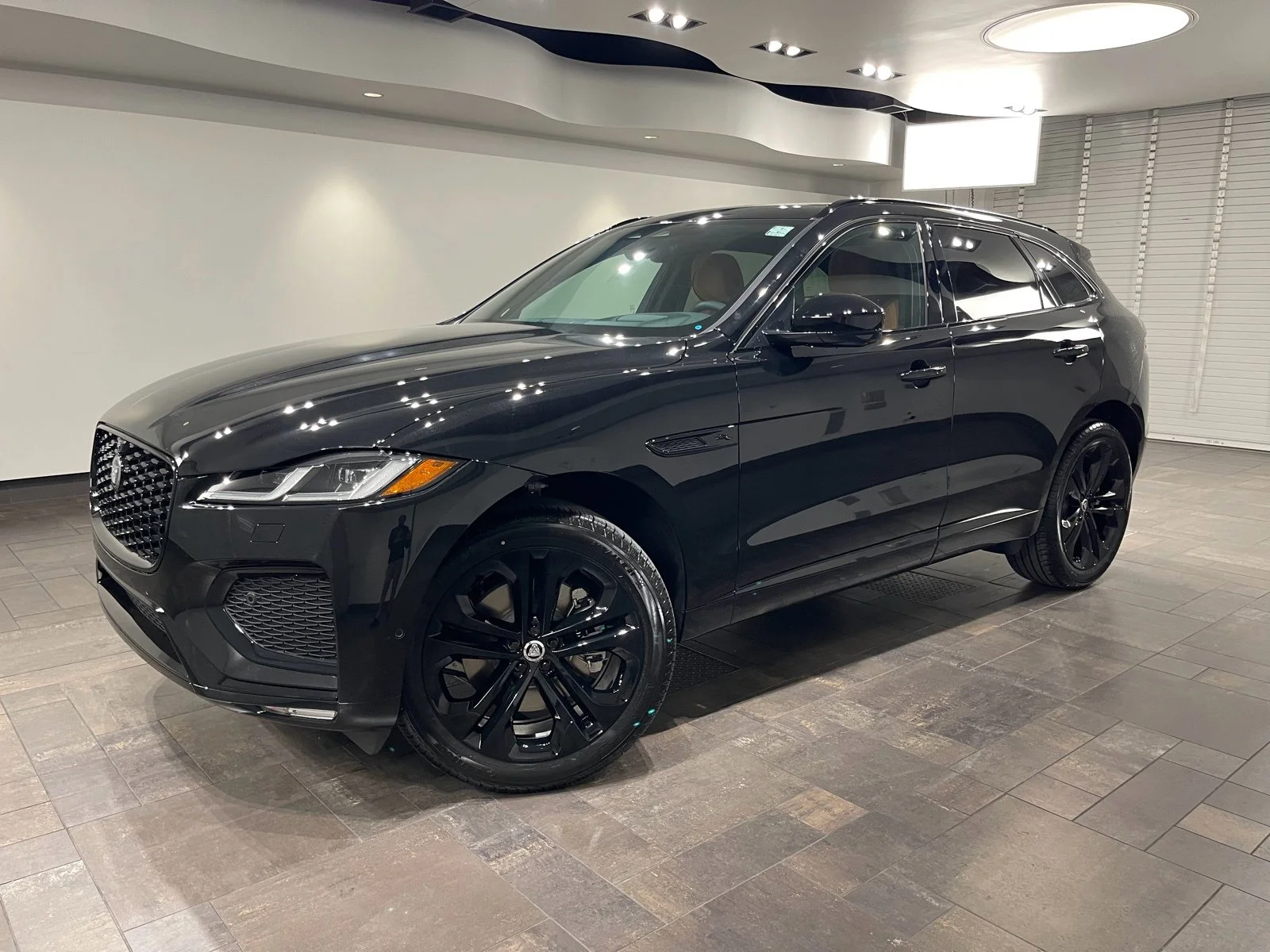 2026 Jaguar F-PACE P250 R-Dynamic S's photo