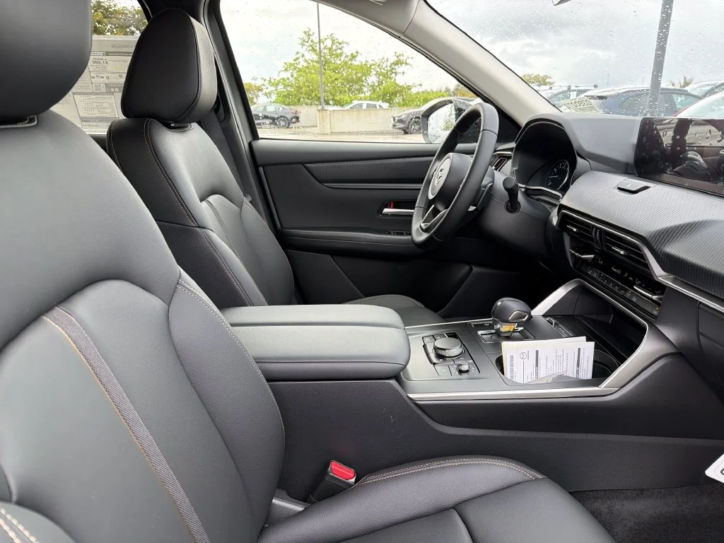 New 2026 White Mazda 3.3 Turbo Select image 10
