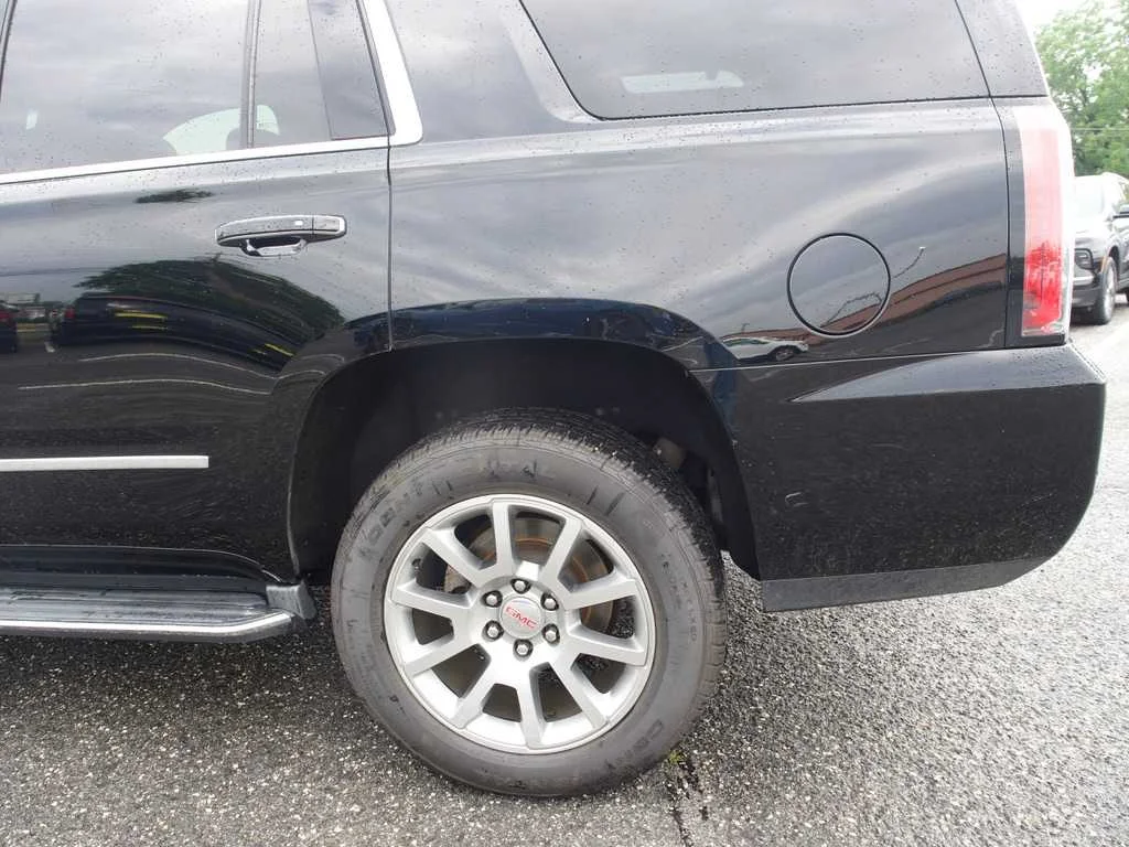 Certified Used 2019 ONYX BLACK GMC Denali image 10