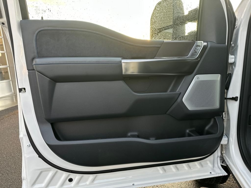 New 2026 Star White Metallic Tri-Coat Ford F-250® Platinum® image 10