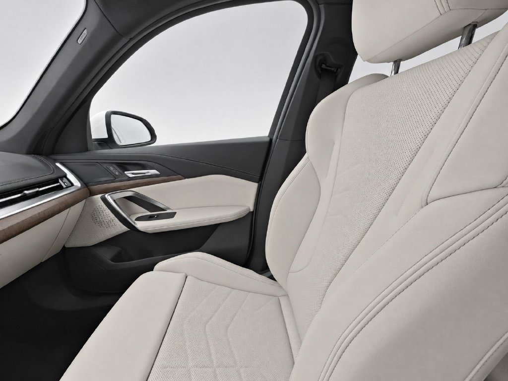 New 2027 Alpine White BMW xDrive28i image 26