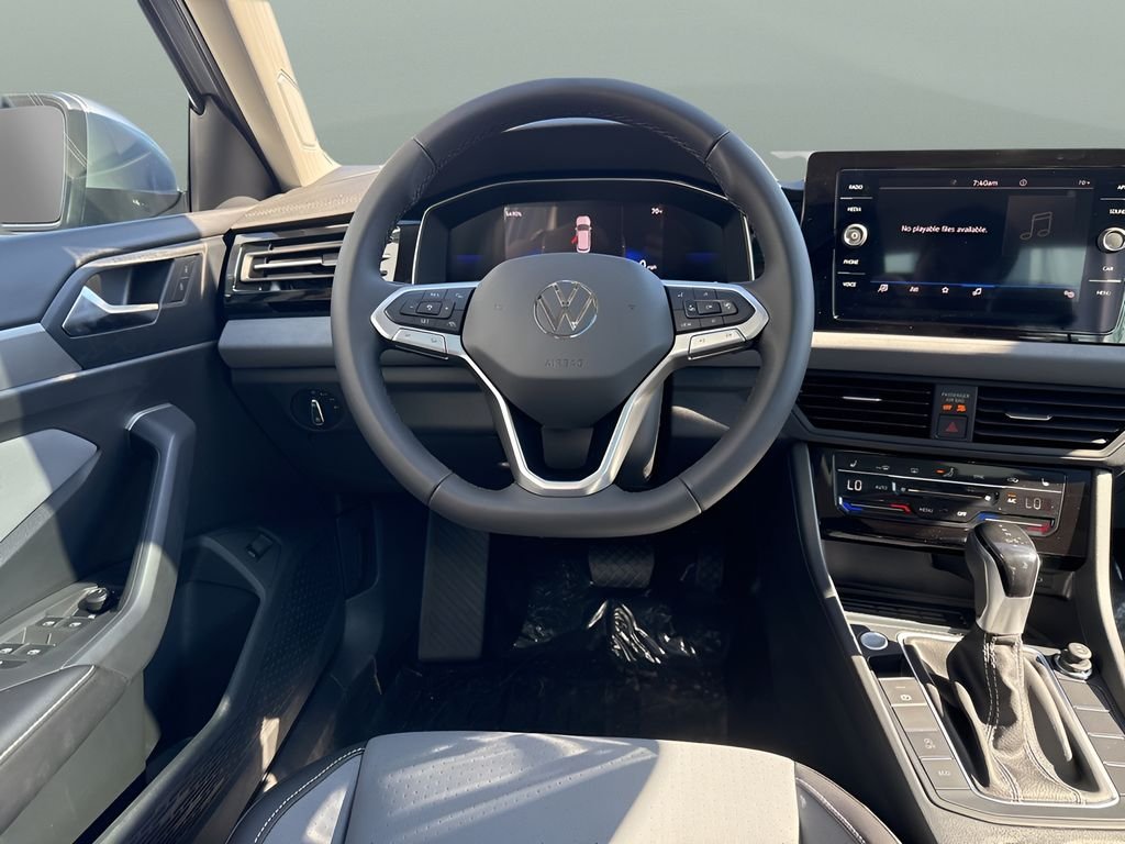 2025 Volkswagen Jetta SE - Photo 26