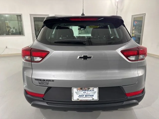 Used 2023 Gray Chevrolet LS image 8