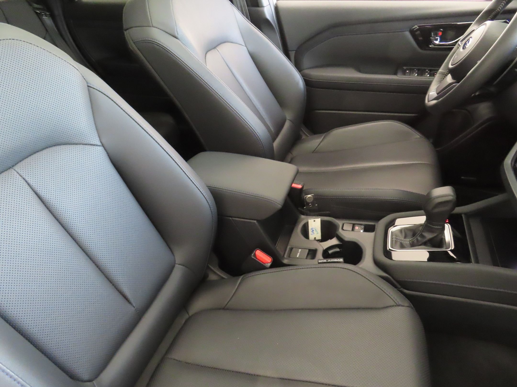 Used 2025 Silver Subaru Limited image 27