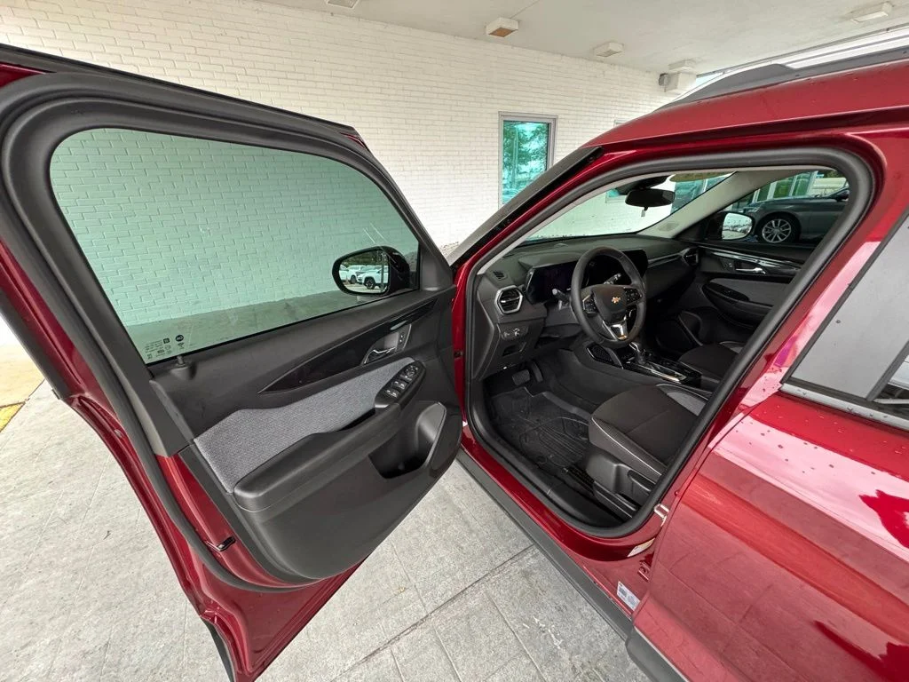 Used 2024 Red Chevrolet LT image 10
