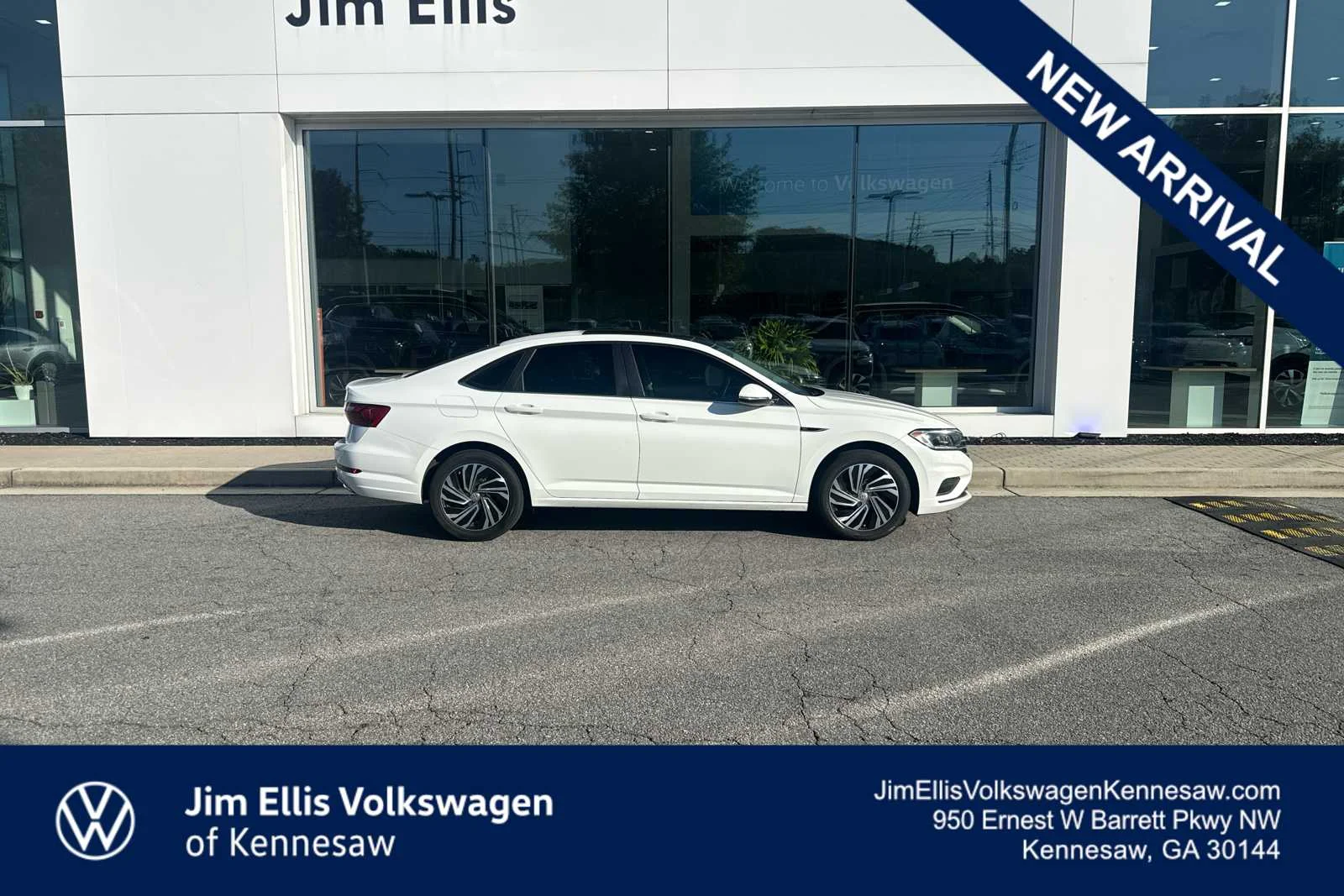 Used 2020 Pure White Volkswagen SEL Premium image 1