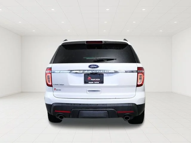 Used 2011 White Ford Limited image 5