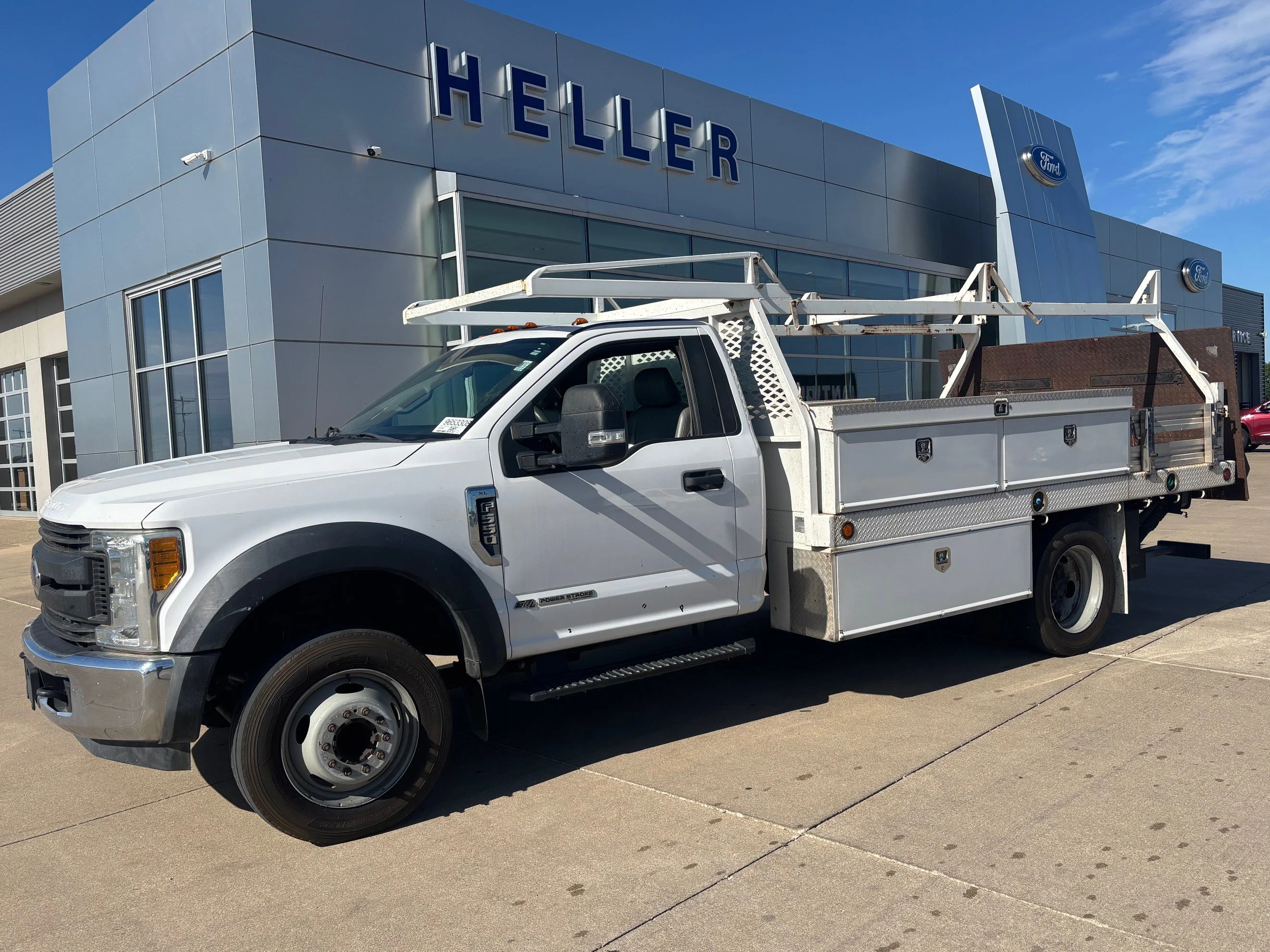 Used 2017 Oxford White Ford XL image 3