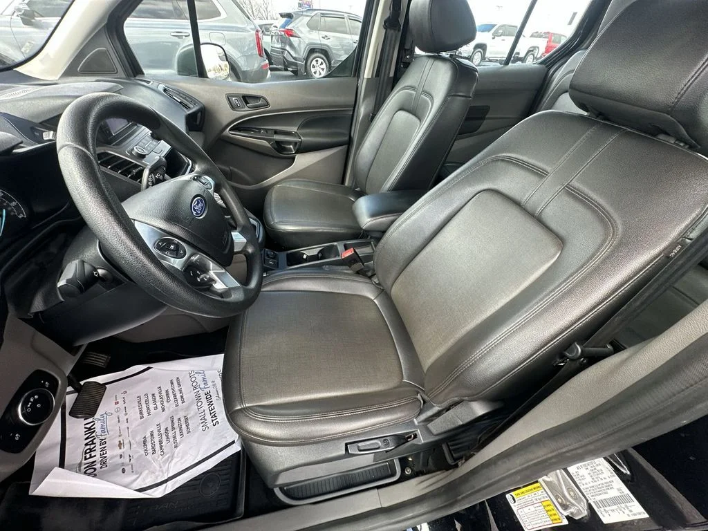 Used 2022 Black Ford XL image 17