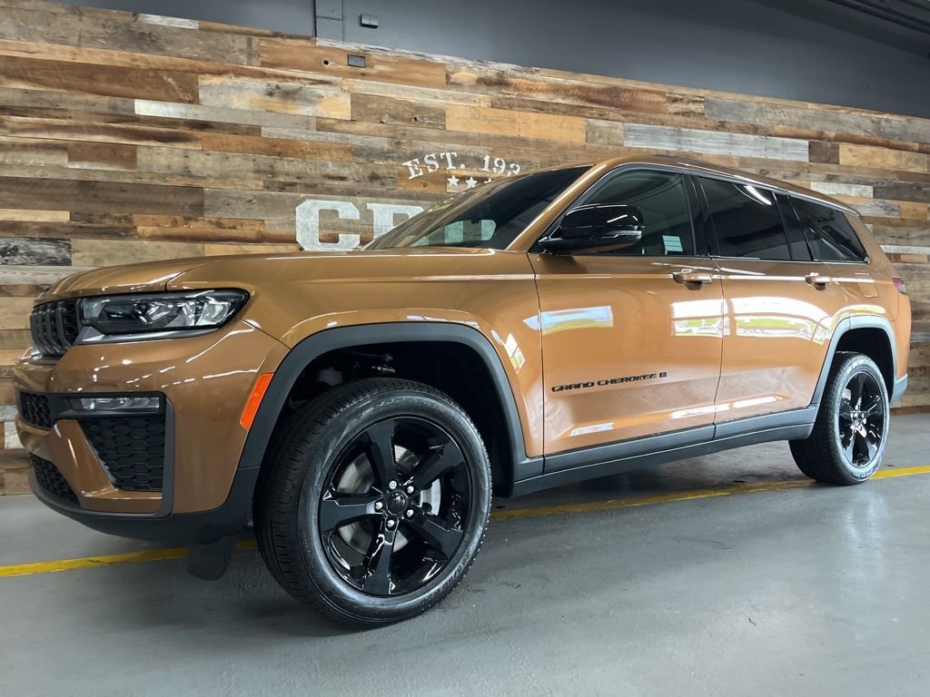 New 2026 Copper Shino Metallic Clear-Coat Exterior Paint Jeep Limited image 15