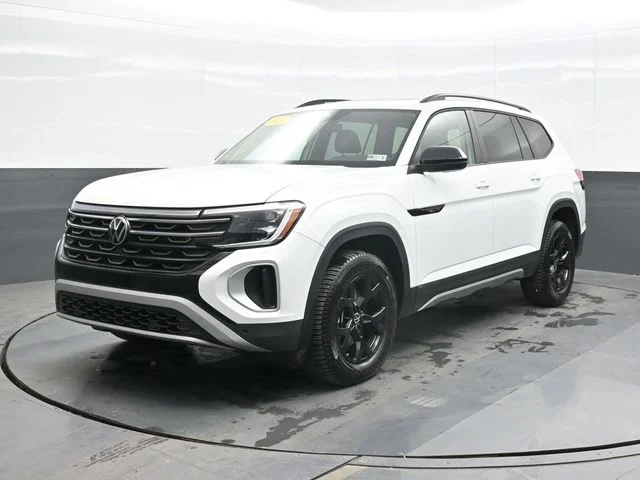 2024 Volkswagen Atlas 2.0T Atlas Peak Edt SE w/Tech 4MOTION's photo