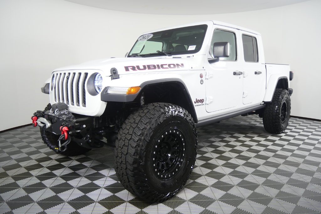 Used 2021 Bright White Clearcoat Jeep Rubicon image 9