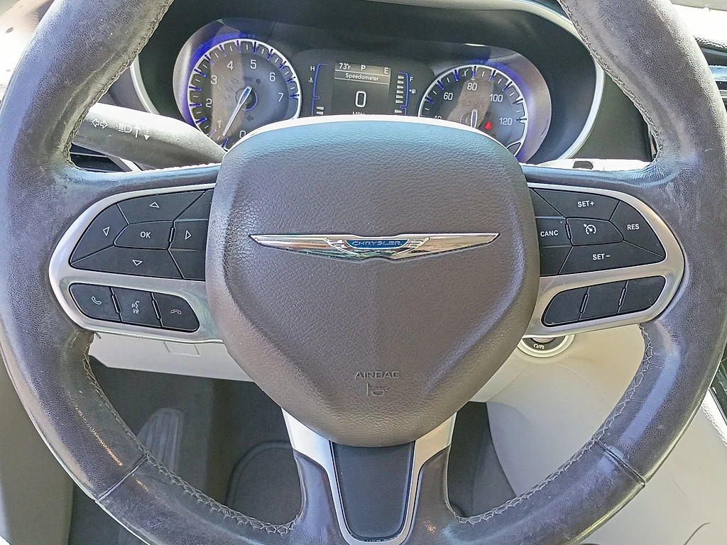 Used 2020 Velvet Red Pearl Coat Chrysler Launch Edition image 25