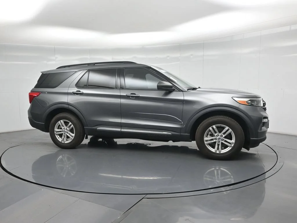 Certified Used 2023 Gray Ford XLT image 6