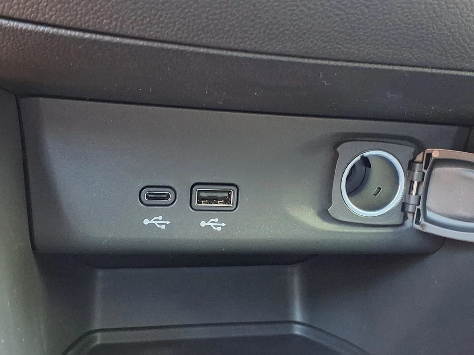 2026 Buick Envista Sport Touring - Photo 6