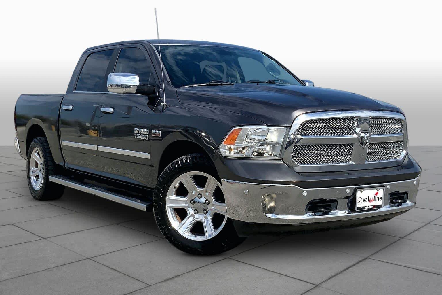 Used 2017 Granite Crystal Metallic Clearcoat Ram Lone Star Silver image 3