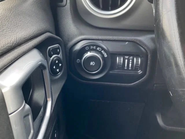 2021 Jeep Wrangler Unlimited Sahara - Photo 28