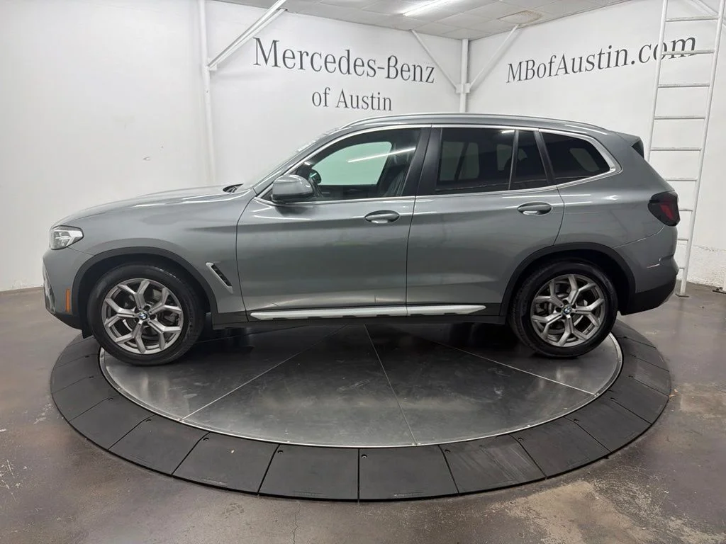 Used 2023 Gray BMW xDrive30i image 4