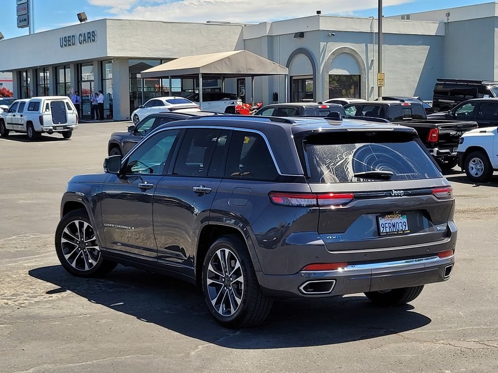 Used 2023 Gray Jeep Overland 4xe image 6